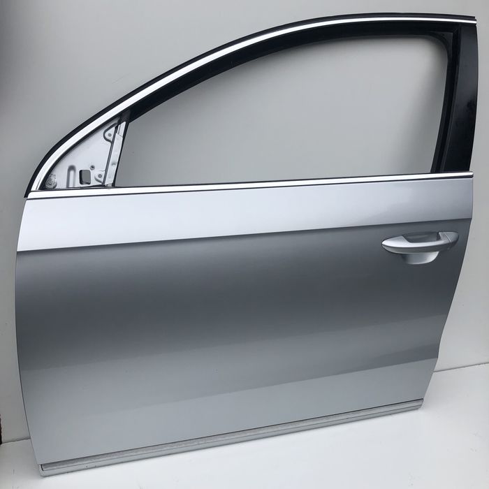 Usa st fata ve Passat B7 cod culoare LA7W 2011-2015