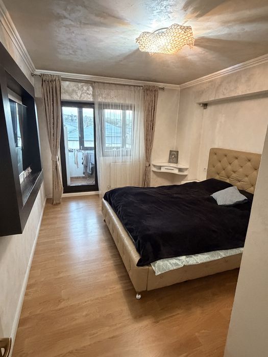 Inchiriez apartament zona Confectii  bloc IRIS