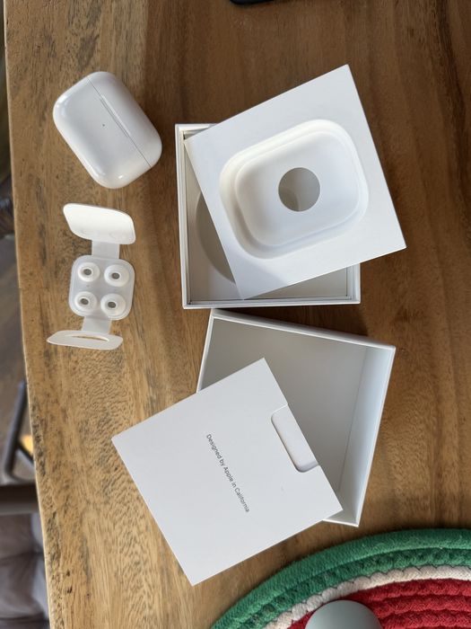 Casti Airpods Pro 1st Gen cu carcasa Magsafe