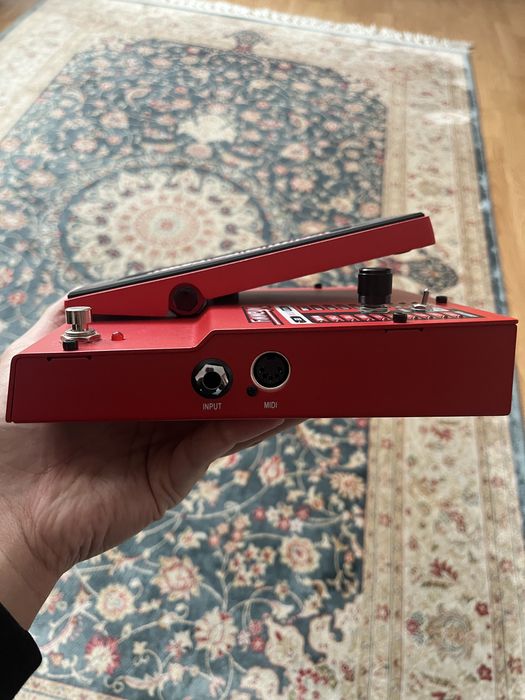 Pedală Digitech Whammy – efect pitch shift / harmony (ca nouă)