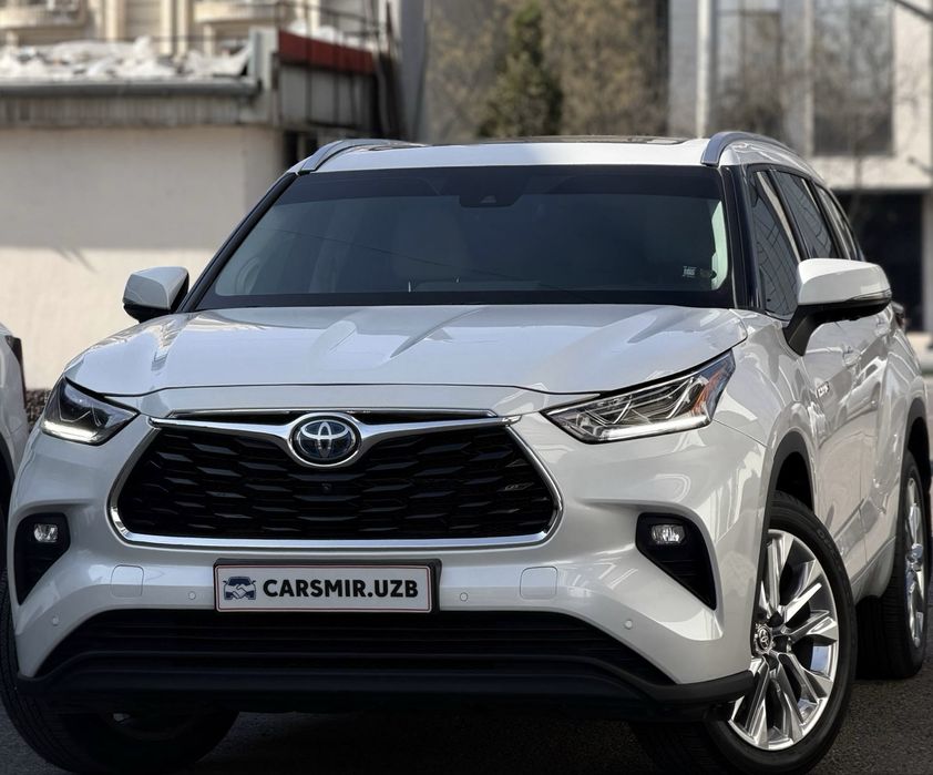 Toyota Highlander 2024 — 2