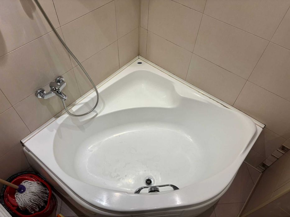 Ъглова вана ACRILAN 125×125 см с дръжка