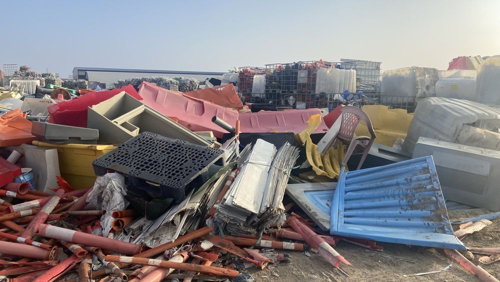 Продаю пластиковые отходы (несорт).