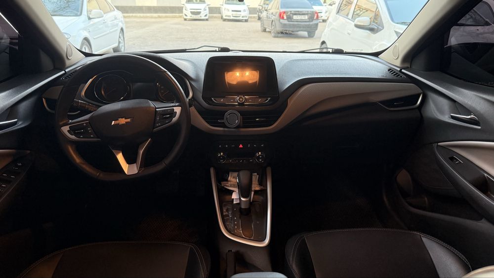 Onix, premier plus 2025