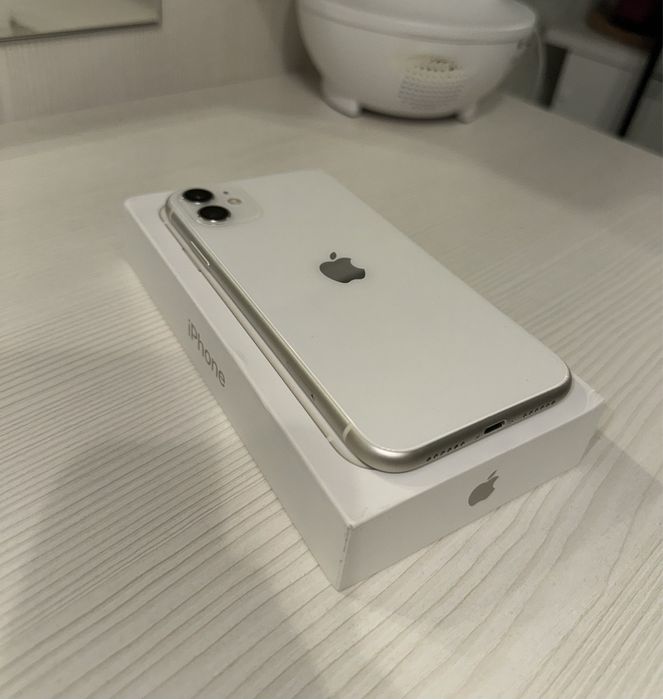 Продам Iphone 11