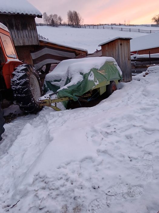 Vând balotiera class markant 40