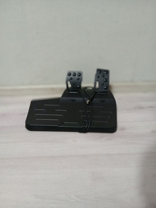 Руль и педали игровые