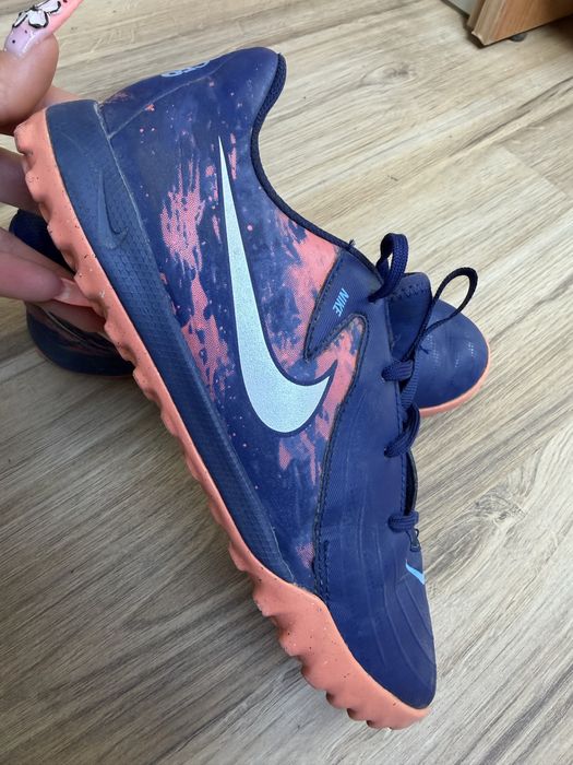 Оригинални юношески маратонки Nike Phantom GX II Academy TF! 37,5 н