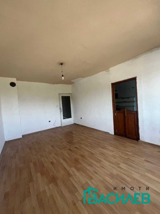 Продава се Тристаен апартамент в София, Център - 88 кв.м за 1043 €/кв.м - Снимка #2