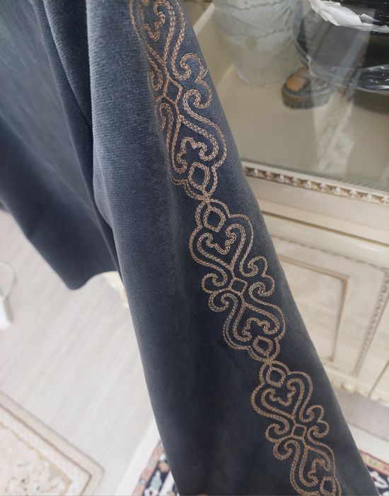 Продаётся  шапан