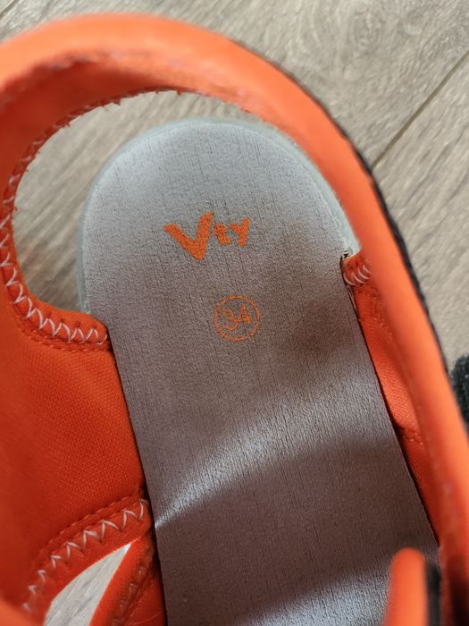 Сандали  Vty с подарък обувки за плаж