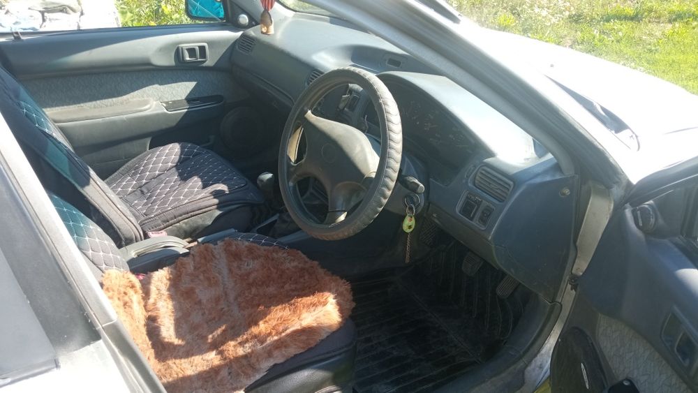 Toyota  tercel 1994 года выпуска