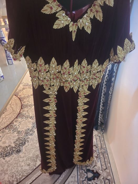 Kelinchaklar uchun yangicha fasonda kuylak