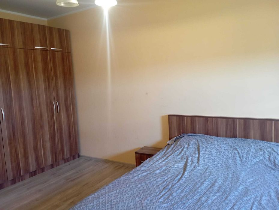 Apartament 3 camere 2 bai - boxa si loc de parcare pe teren privat Zăvoi Deva