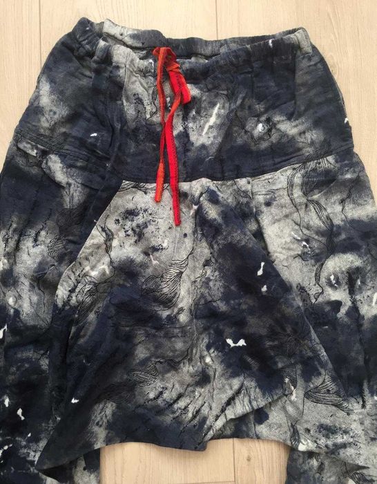 Pantaloni fund lasat