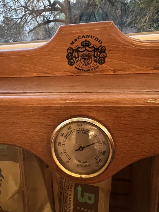 Хумидор / Кутия за пури