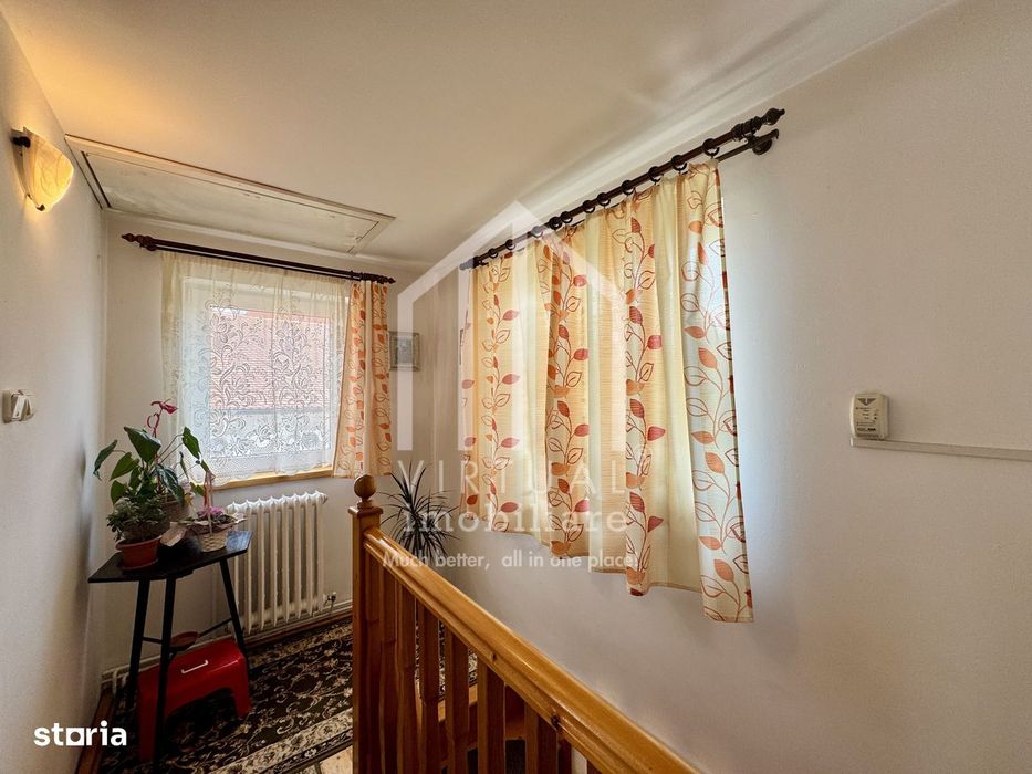 Apartament la casa, 3 camere, 77mp utili + pod (35mp) - Central