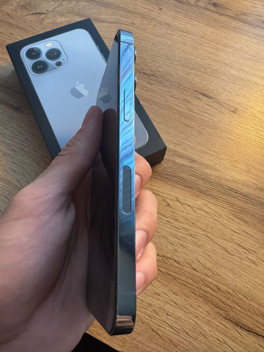 Продавам iphone 13 pro