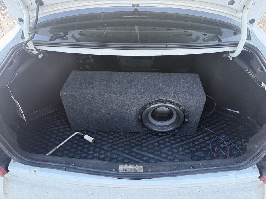 Продам сабвуфер