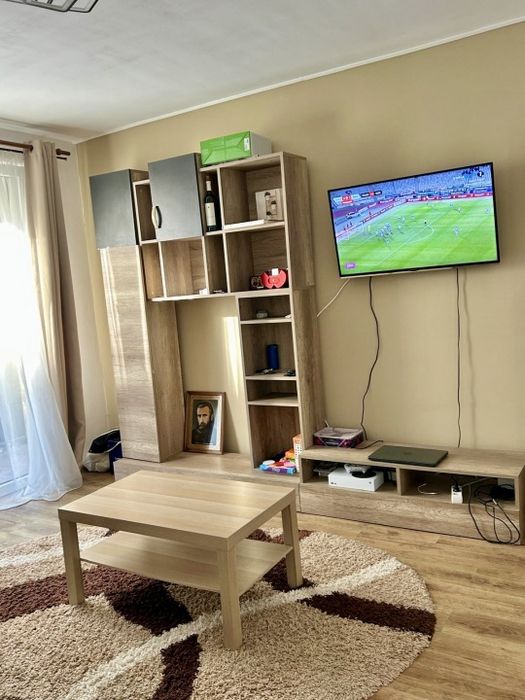 Persoana fizica vând apartament cu doua camere