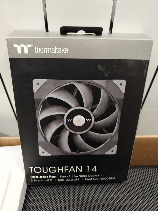 Вентилятор Thermaltake 140mm