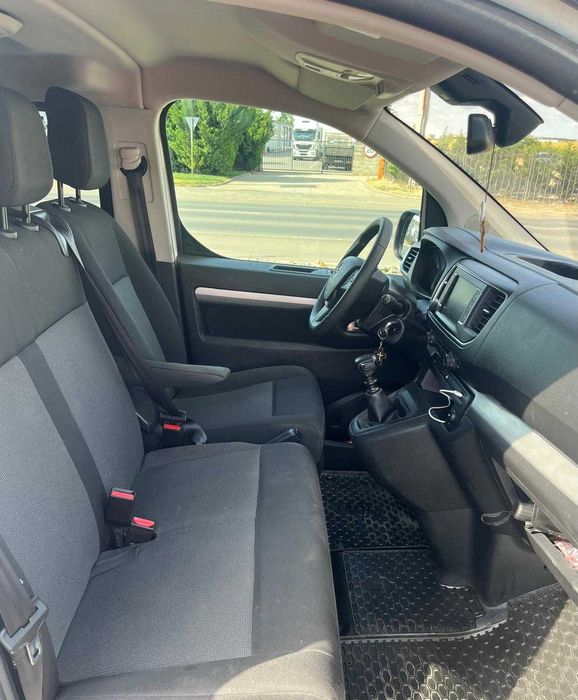 Opel Vivaro , 8+1, , Zafira Life/Proace / Traveller/ Jumpy