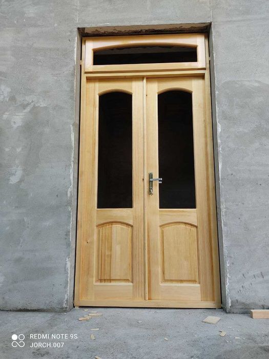 Balkon, oshxona uchun romlar, oynalar, eshiklar. Окна и рамы из дерева