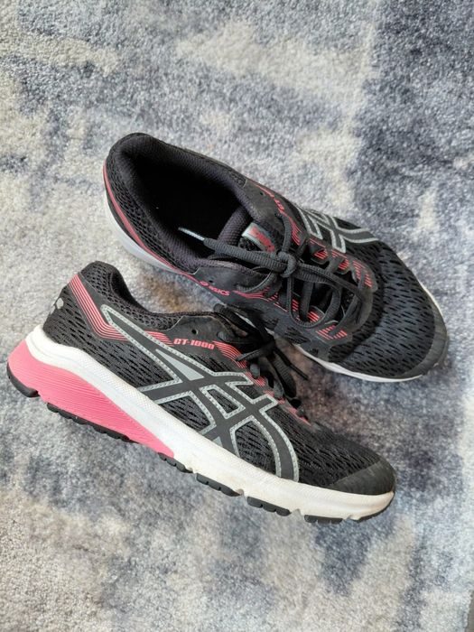 Asics маратонки 37.5 номер