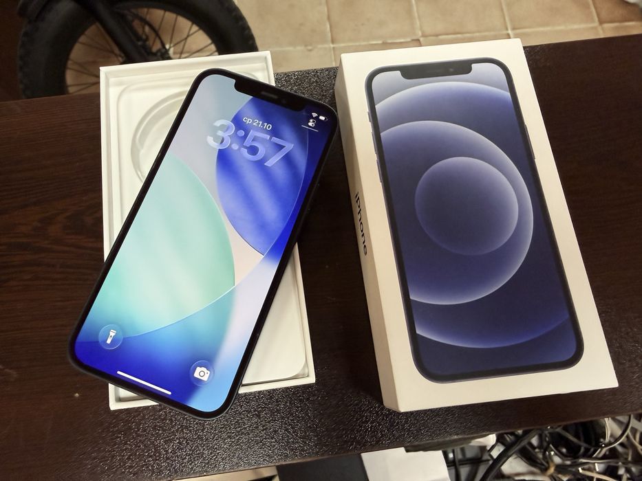 Iphone 12 64 пълен комплект