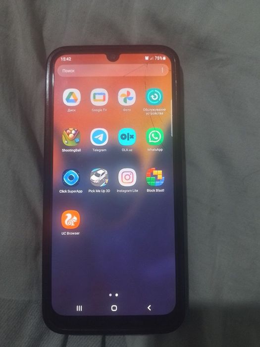 Продается телефон самсунг А50 4гб на 64гб