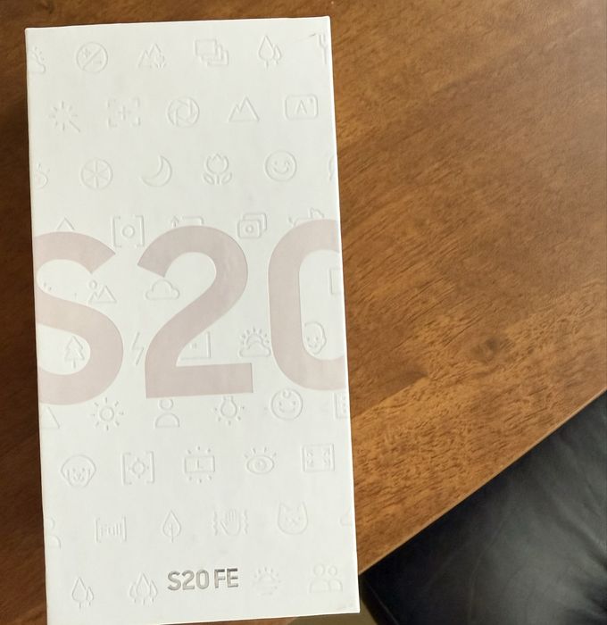 Samsung s 20 fe телефон