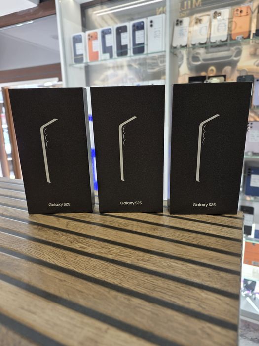 Galaxy S25 5G 128GB. 12GB RAM. SIGILATE !! Blueblack