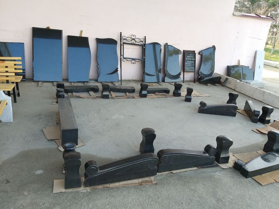 Кабр Тощлар Памятник