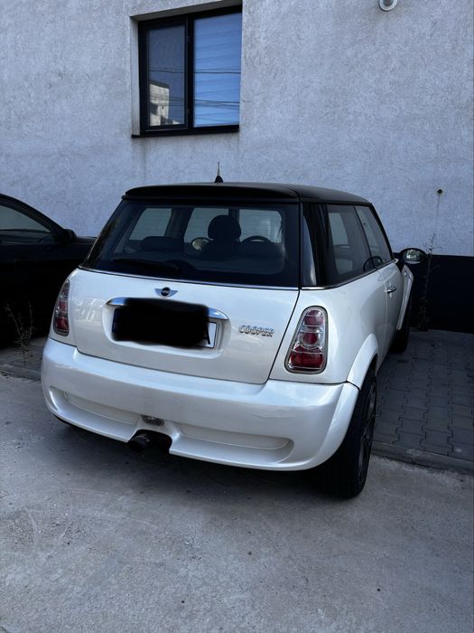 Urgent! Vand Mini One R50 / 1.6 benzina / 90 CP / an 2002/ pret negociabil