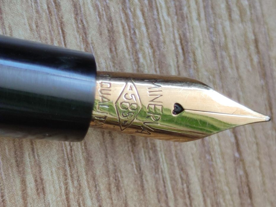 Stilou Aur 14K Minerva 60 Celuloid (produs de OMAS) Vintage Cutie