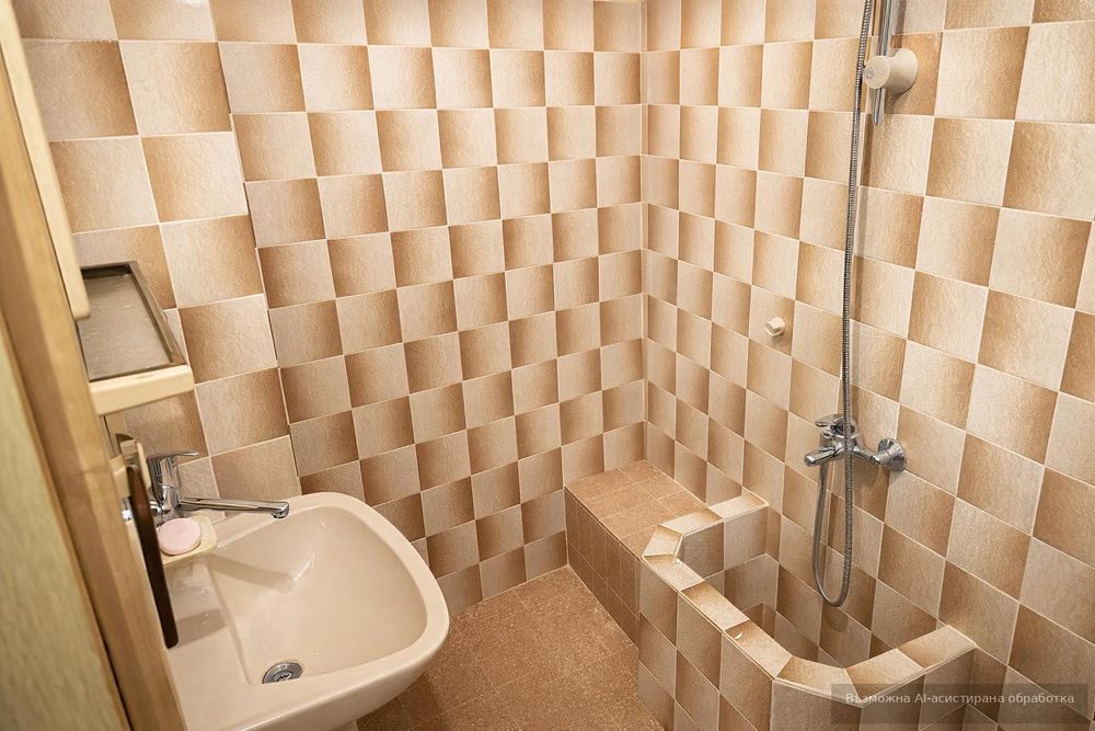 Дава се под наем Многостаен апартамент в Пловдив, Кършияка - 120 кв.м за 448.8 € - Снимка #6