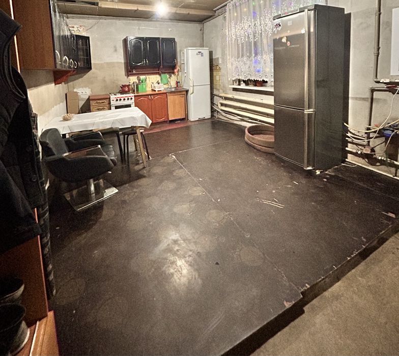 Спочно продам кирпичный дом