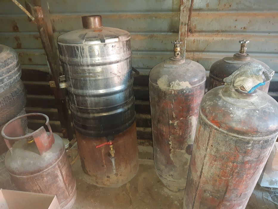 Аренда  палатка қазан-ошақа, стол-орындықтар, жер стол, газон,қазан-ош