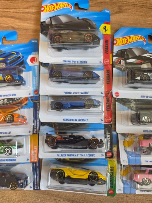 Hot wheels колички subaro impreza , ferrari stradale ,audi , simpson , bmw csi m3 , formula 1 , mercedes sec