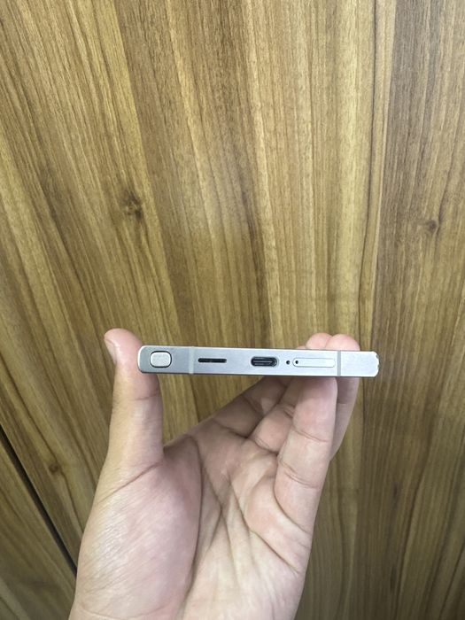 Samsung S24 Ultra natural 12/256gb