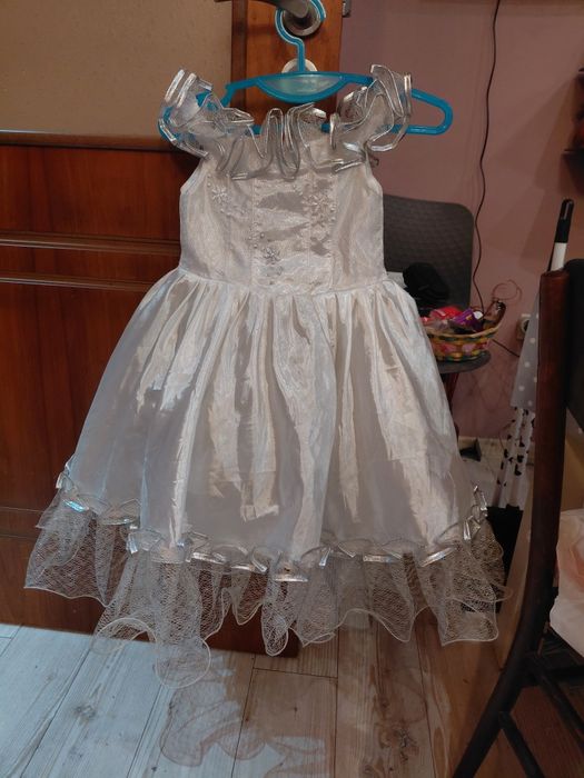 Официална детска рокля за принцеса-като нова