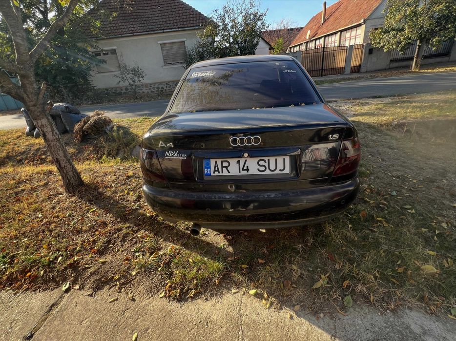 AUDI A4 1995 — imagine 2