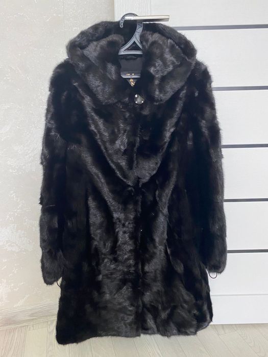 Продаю норковый шубу