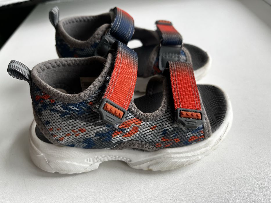 Детские сандали