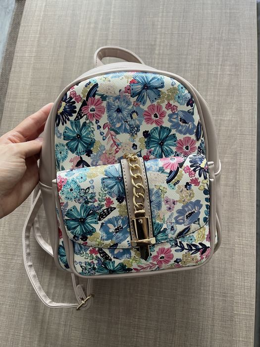 Дамски чанти / Дамска чанта