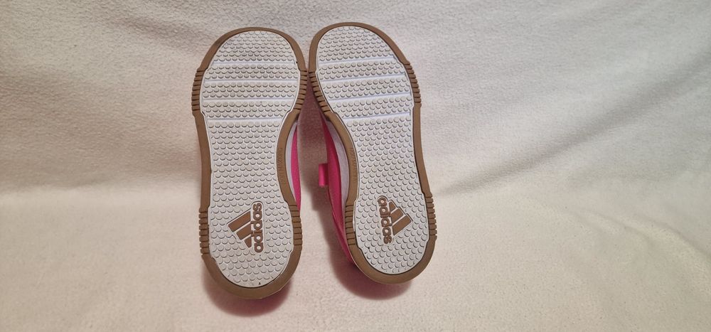 Детски маратонки номер 35, 5 и 36 Адидас и Найк