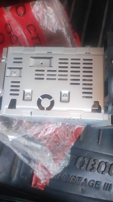 Продам автомагнитолу на равон