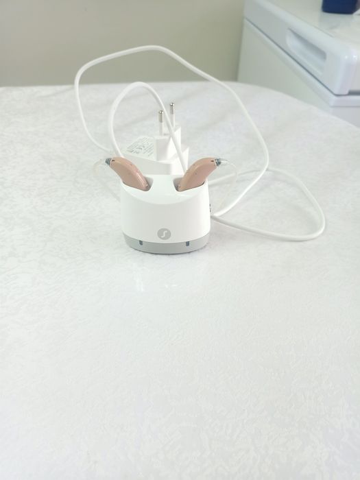 Продам новый слуховой аппарат.