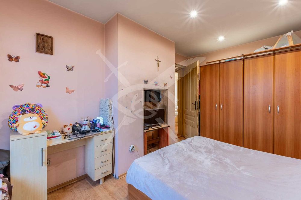 Продава се Етаж от къща в София, Център - 140 кв.м за 1286 €/кв.м - Снимка #3