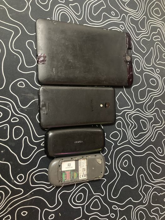 Продам лот телефонов